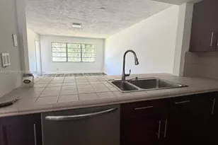 1400 NE 191st St, Miami, FL 33179 - Photo 3