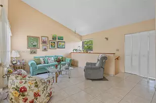 10300 NW 9th St Cir, Miami, FL 33172 - Photo 7