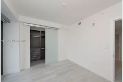 1451 Brickell Ave #2206, Miami, FL 33131 - Photo 9