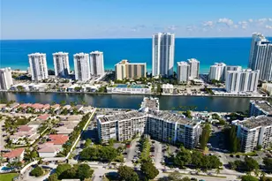 1000 Parkview Dr, Hallandale Beach, FL 33009 - Photo 31