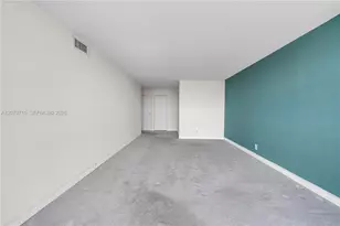 1000 Parkview Dr, Hallandale Beach, FL 33009 - Photo 17