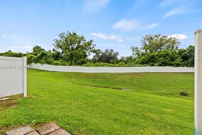 1522 Summergate Dr, Other City - In The State Of Florida, FL 33594 - Photo 43