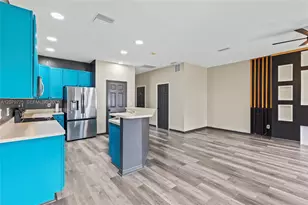 1522 Summergate Dr, Other City - In The State Of Florida, FL 33594 - Photo 15