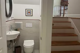 8031 NE Bayshore Ct, Miami, FL 33138 - Photo 23