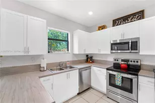 13154 SW 233rd St, Homestead, FL 33170 - Photo 11