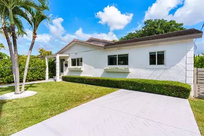 2521 SW 25th Ter, Miami, FL 33133 - Photo 3
