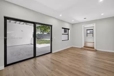 1011 NW 30th Ct #3, Miami, FL 33125 - Photo 23