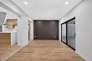 1011 NW 30th Ct, Miami, FL 33125 - Photo 21