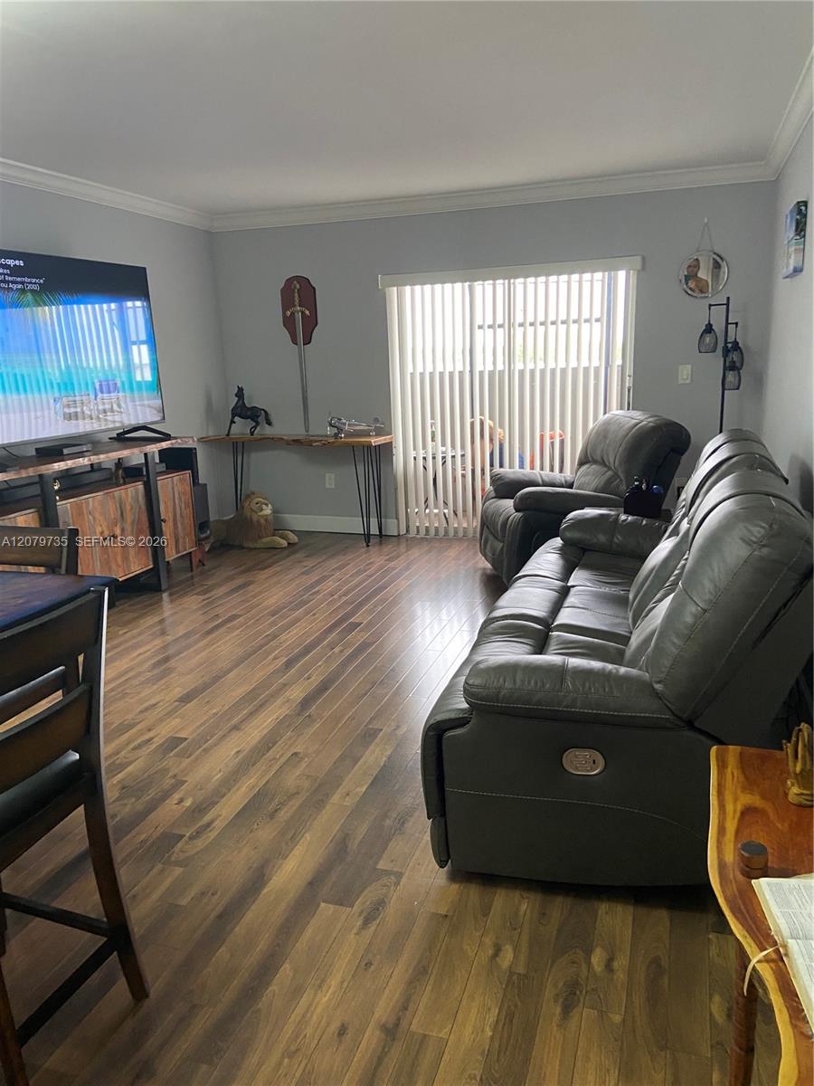 1075 W 68th St #403 - 1075 W 68th St #403, Hialeah, FL 33014 Luxury Property | Jose Angel Pina