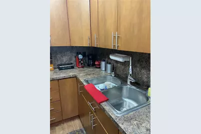 1075 W 68th St #403, Hialeah, FL 33014 - Photo 7