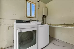 9450 SW 25th Dr, Miami, FL 33165 - Photo 33