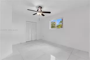 9450 SW 25th Dr, Miami, FL 33165 - Photo 19