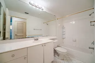 10750 NW 66th St, Doral, FL 33178 - Photo 27
