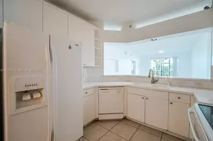 10750 NW 66th St, Doral, FL 33178 - Photo 21