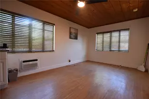 801 SE 4th St, Boynton Beach, FL 33435 - Photo 3