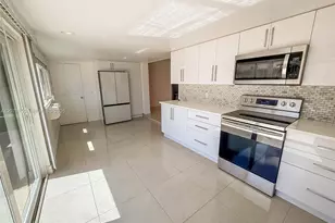 2298 NE 2nd Ave, Boca Raton, FL 33431 - Photo 3