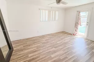 2298 NE 2nd Ave, Boca Raton, FL 33431 - Photo 5