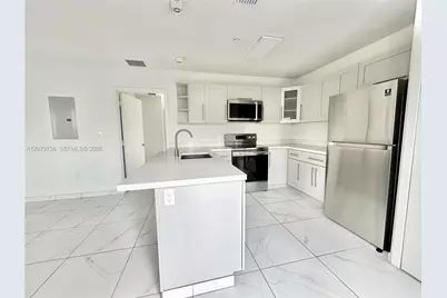 836 SW 2nd St #401, Miami, FL 33130 - Photo 3