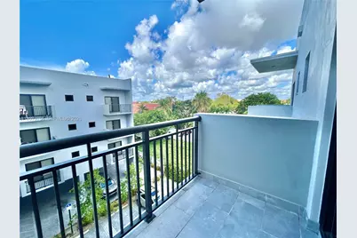 836 SW 2nd St #401, Miami, FL 33130 - Photo 31