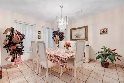 8554 SW 163rd Pl, Miami, FL 33193 - Photo 11