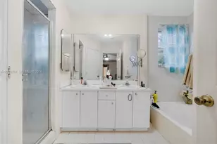8554 SW 163rd Pl, Miami, FL 33193 - Photo 17