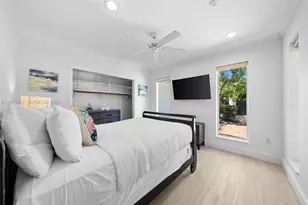 19860 NE 24th Ct, Miami, FL 33180 - Photo 17
