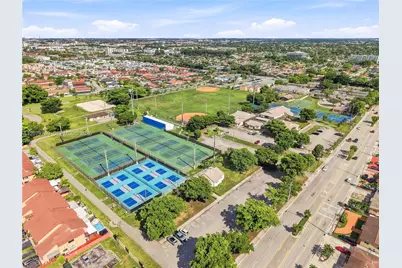 4041 W 8th Ave, Hialeah, FL 33012 - Photo 43