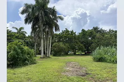 17725 SW 218th St, Miami, FL 33170 - Photo 3