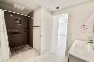 836 SW 2nd St, Miami, FL 33130 - Photo 13