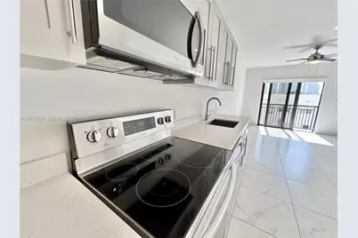 836 SW 2nd St #404, Miami, FL 33130 - Photo 3