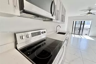 836 SW 2nd St, Miami, FL 33130 - Photo 3