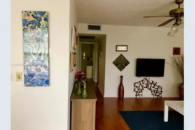 300 SW 134th Way #405E, Pembroke Pines, FL 33027 - Photo 5