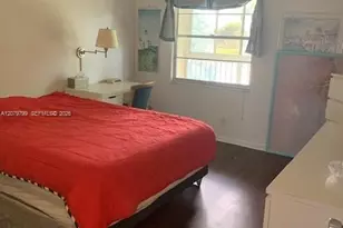 300 SW 134th Way, Pembroke Pines, FL 33027 - Photo 11