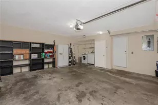 1397 Harbour Side Dr, Weston, FL 33326 - Photo 25