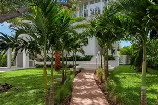 544 Warren Ln, Key Biscayne, FL 33149 - Photo 3
