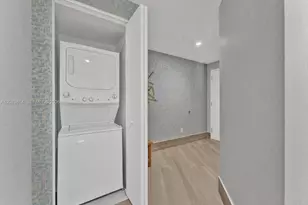 501 NE 31st St, Miami, FL 33137 - Photo 23