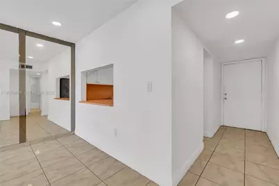 1975 W 44th Pl #A302, Hialeah, FL 33012 - Photo 11