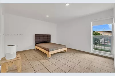 1975 W 44th Pl #A302, Hialeah, FL 33012 - Photo 19