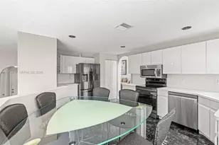9750 NW 31st St, Doral, FL 33172 - Photo 15