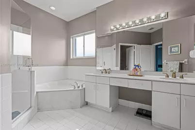 9750 NW 31st St, Doral, FL 33172 - Photo 37