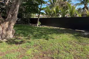 270 NW 147th St, Miami, FL 33168 - Photo 23