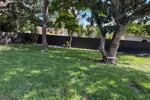 270 NW 147th St, Miami, FL 33168 - Photo 21