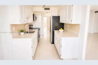 231 174th St #1215, Sunny Isles Beach, FL 33160 - Photo 5
