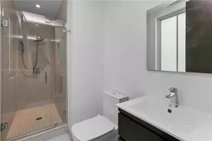 8249 NW 34th Dr, Doral, FL 33122 - Photo 21