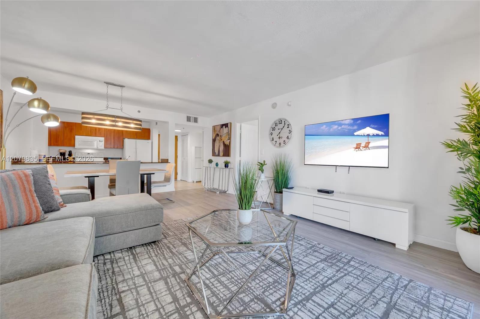 1200 Brickell Bay Dr #2904 - 1200 Brickell Bay Dr #2904, Miami, FL 33131 Luxury Property | Jose Angel Pina