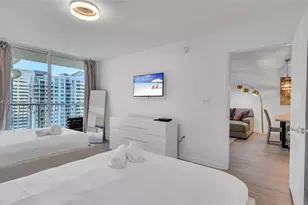 1200 Brickell Bay Dr, Miami, FL 33131 - Photo 13