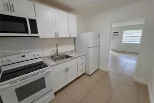 2736 NW 15th Ct, Fort Lauderdale, FL 33311 - Photo 5