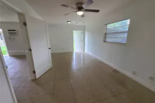 2736 NW 15th Ct, Fort Lauderdale, FL 33311 - Photo 3