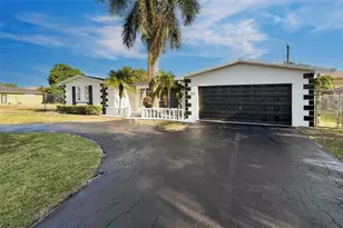 860 NW 207th St, Miami Gardens, FL 33169 - Photo 3