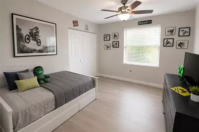5840 SW 102nd Ave, Cooper City, FL 33328 - Photo 9